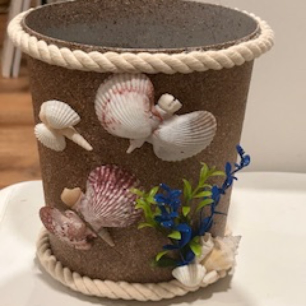 Customized trash bins